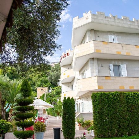 Vila Florika Hotel บอร์ช ภายนอก รูปภาพ