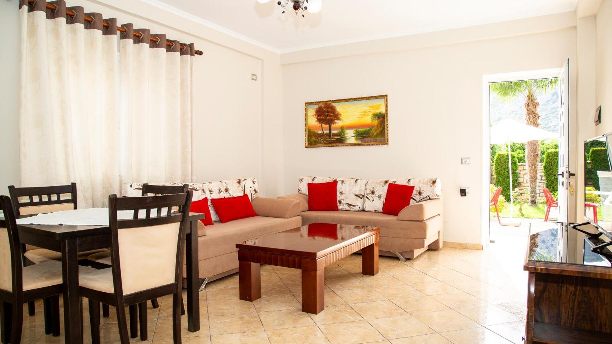 Vila Florika Hotel บอร์ช ภายนอก รูปภาพ
