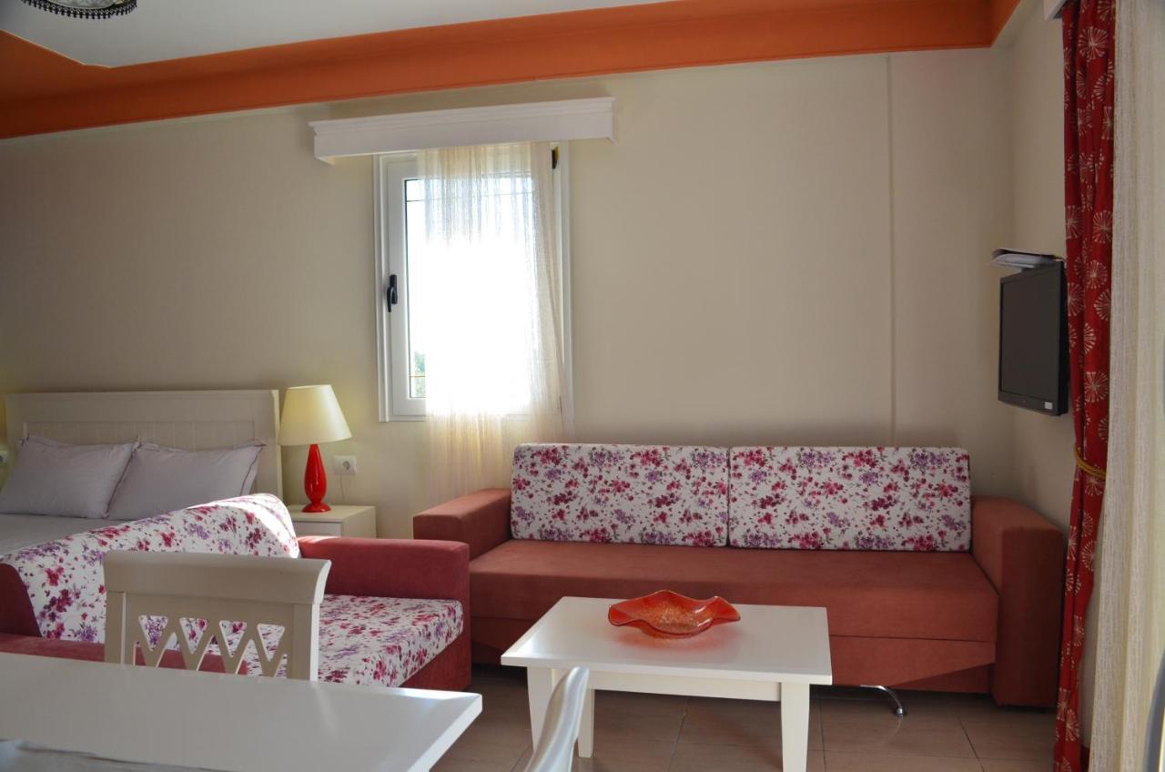 Vila Florika Hotel บอร์ช ภายนอก รูปภาพ